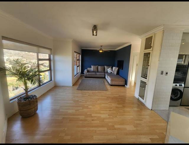 2 BEDROOM TOWNHOUSE FOR SALE IN BASSONIA